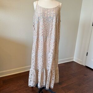Elegant Lace Maxi Dress